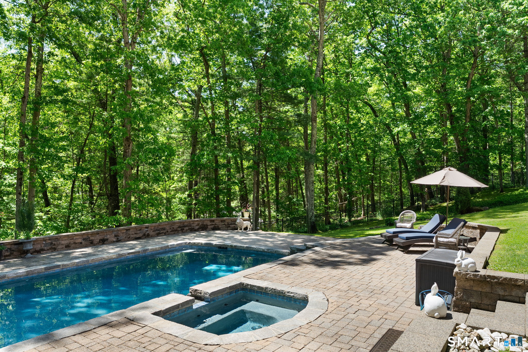 5 Grosvenor Place Farmington CT 06032