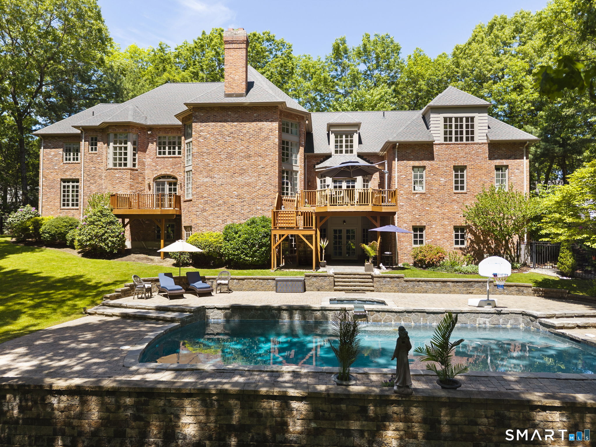 5 Grosvenor Place Farmington CT 06032