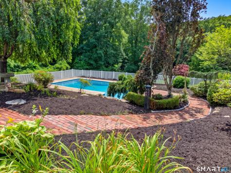 16 Cardinal Road East Lyme CT 06333