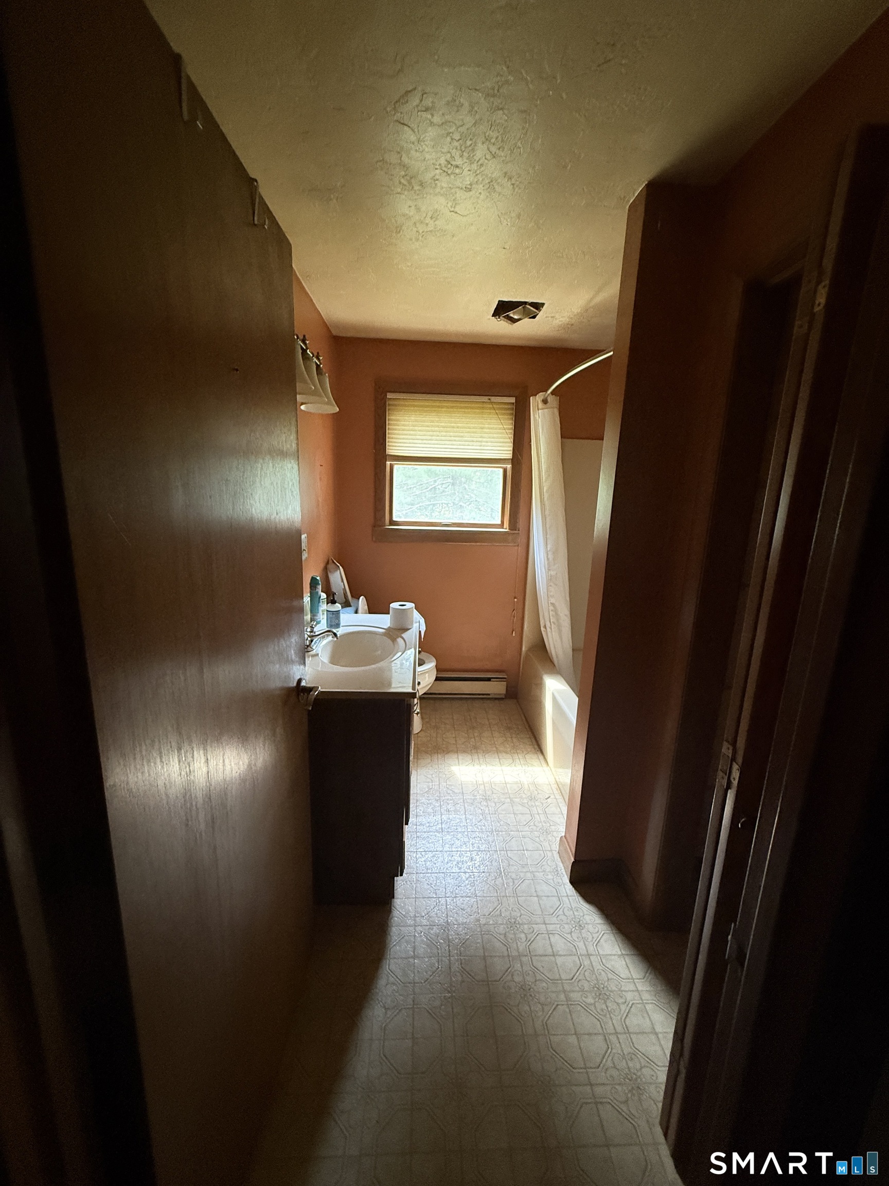 529 East Thompson Road Thompson CT 06277