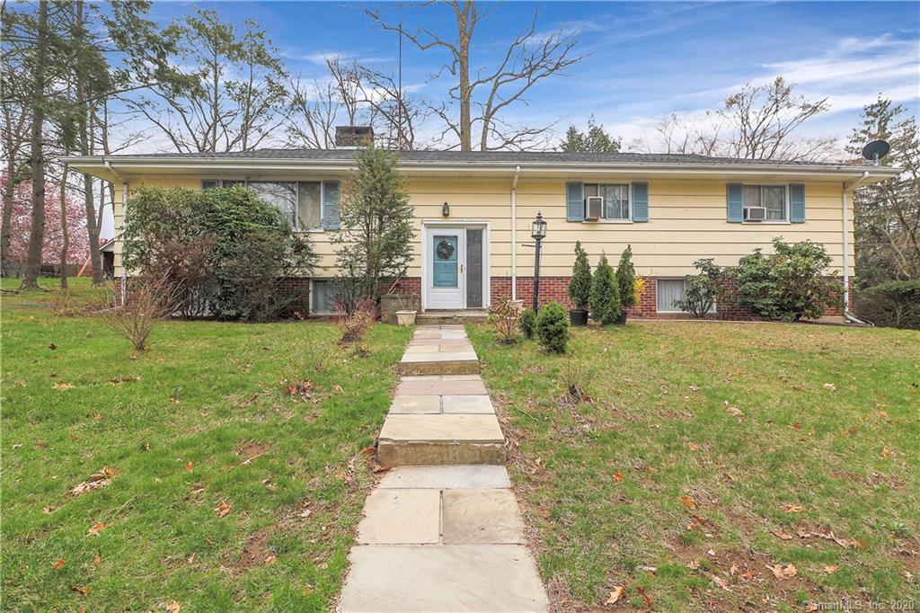 215 Twin Oaks Terrace Stratford CT 06614