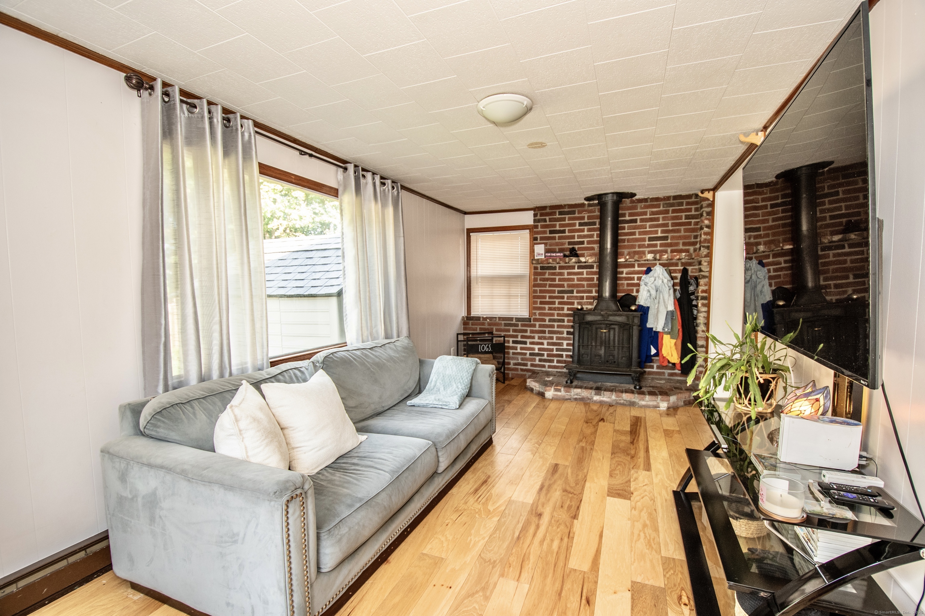 15 Summer Street Enfield CT 06082