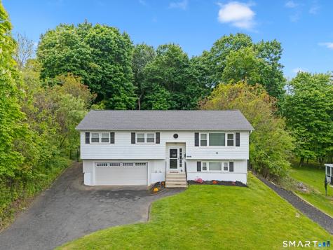 55 Hoyts Hill Bethel CT 06801
