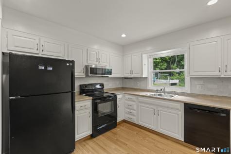 55 Hoyts Hill Bethel CT 06801