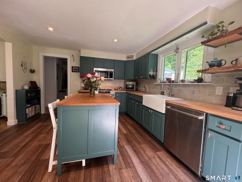 Woodbury CT 06798