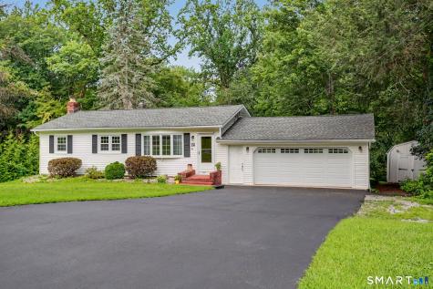 12 Cedarwood Lane Shelton CT 06484