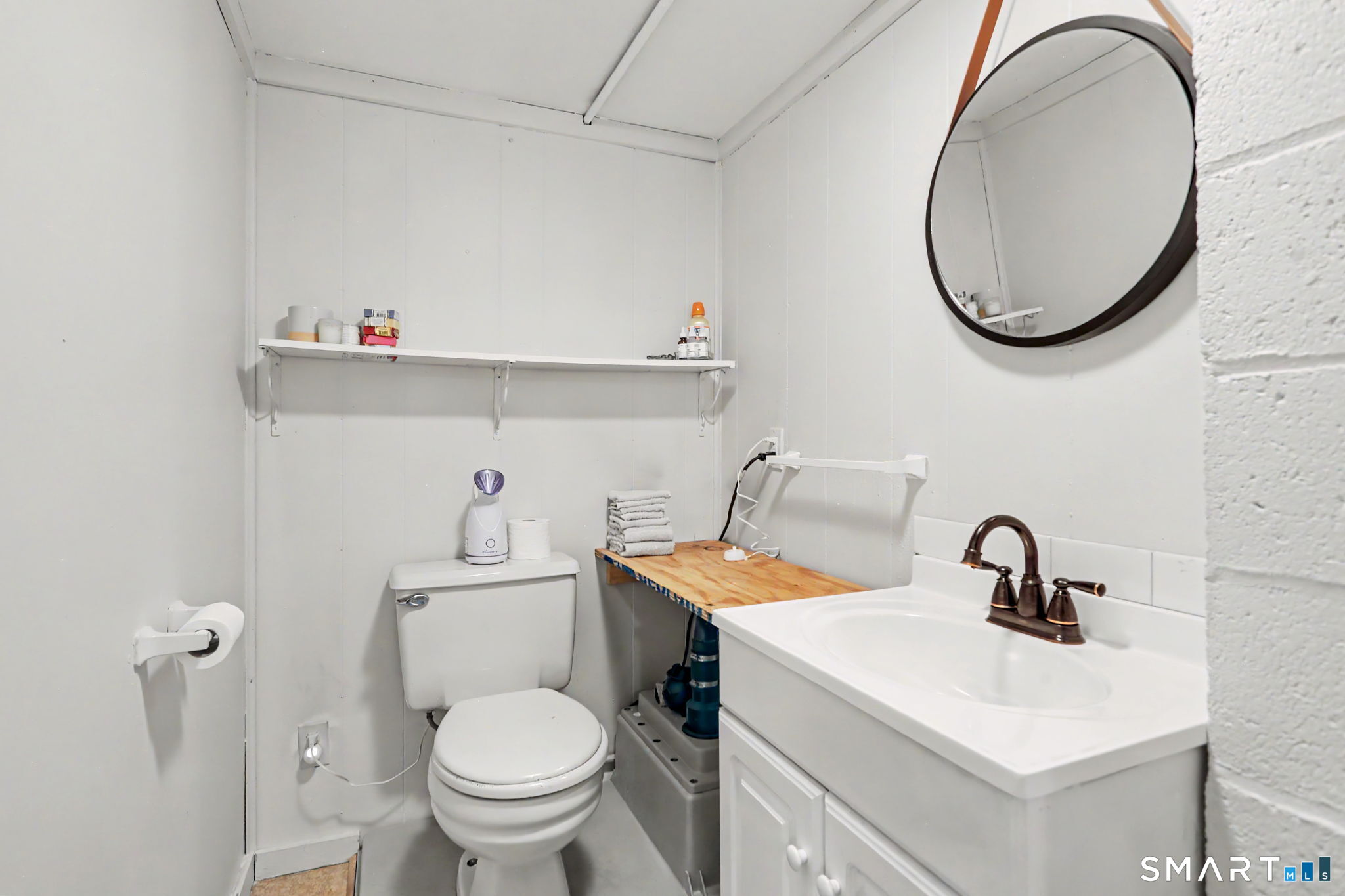 12 Cedarwood Lane Shelton CT 06484