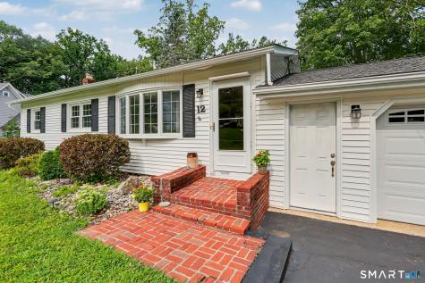 12 Cedarwood Lane Shelton CT 06484