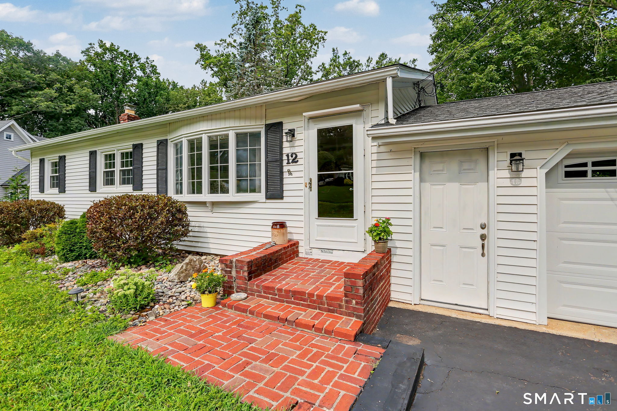 12 Cedarwood Lane Shelton CT 06484