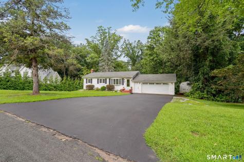 12 Cedarwood Lane Shelton CT 06484