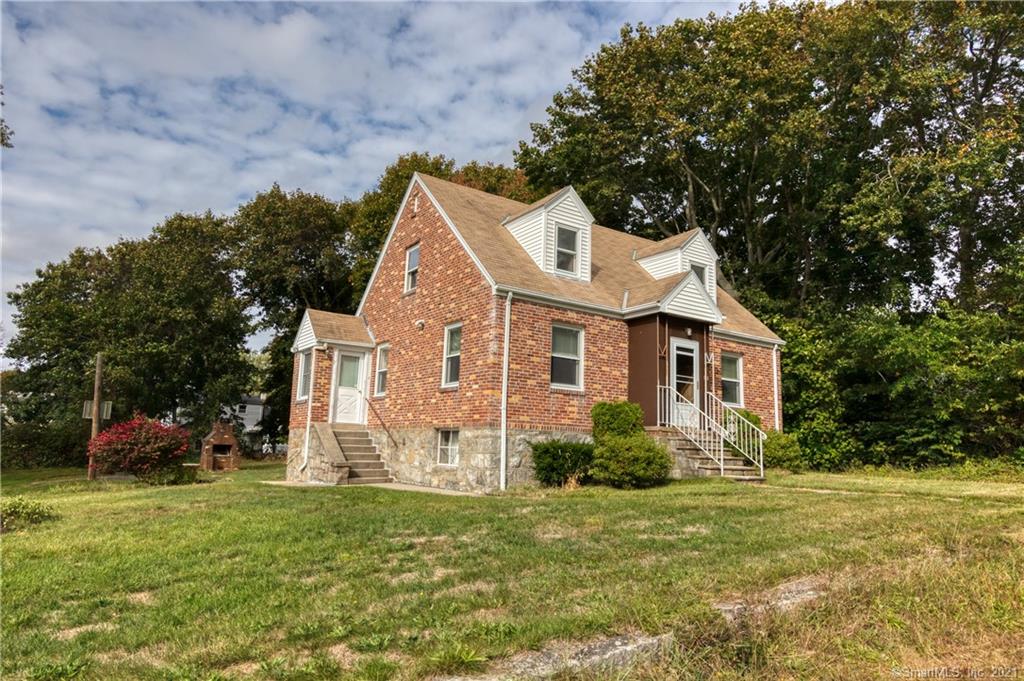37 Farmington Avenue New London CT 06320