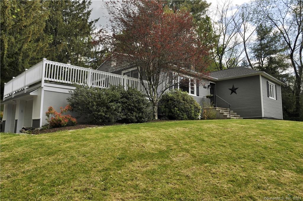 17 Hyland Avenue Woodbury CT 06798