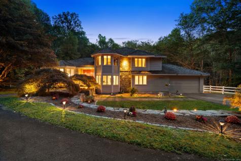 24 Roxbury Road Woodbury CT 06798