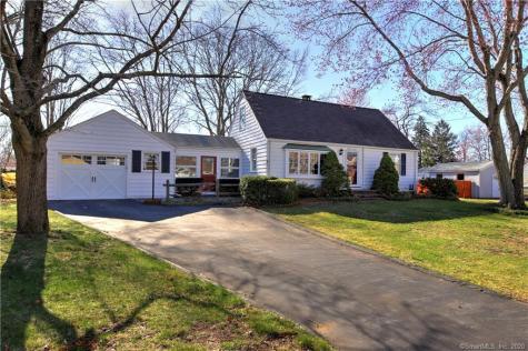 27 Sylvan Court Milford CT 06460