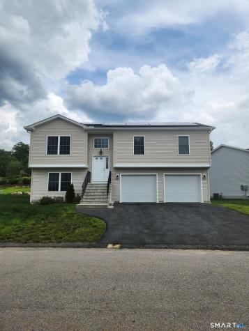 2 Julian's Circle Sterling CT 06377