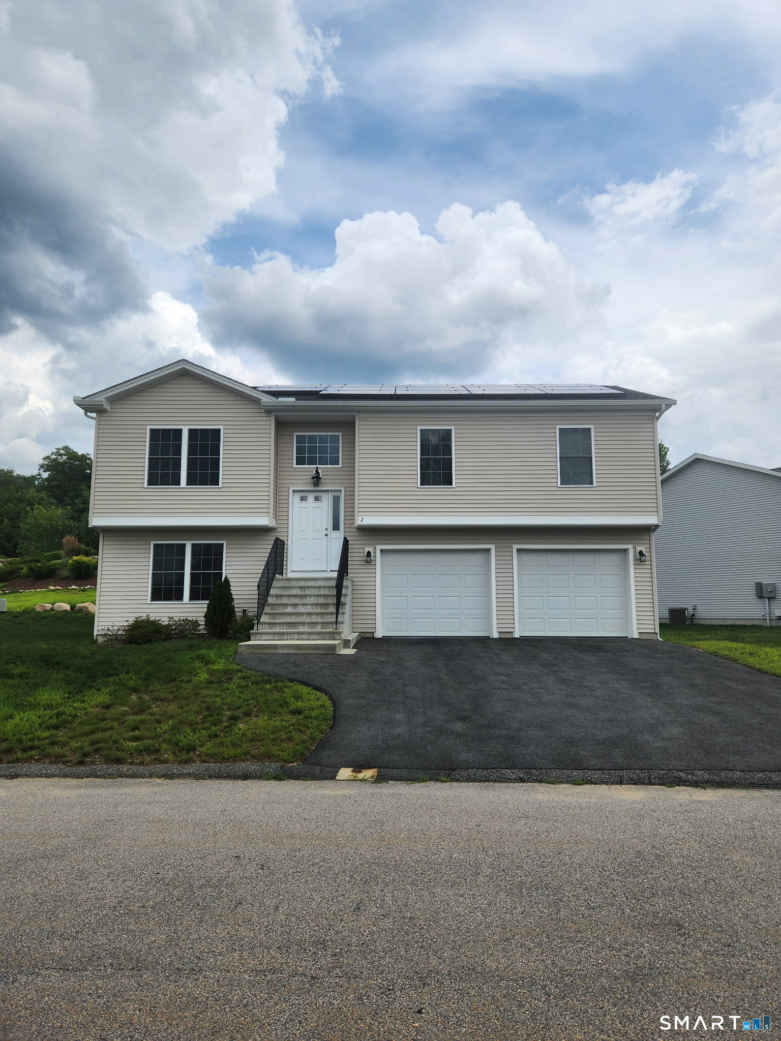 2 Julian's Circle Sterling CT 06377
