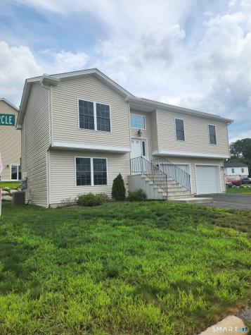2 Julian's Circle Sterling CT 06377