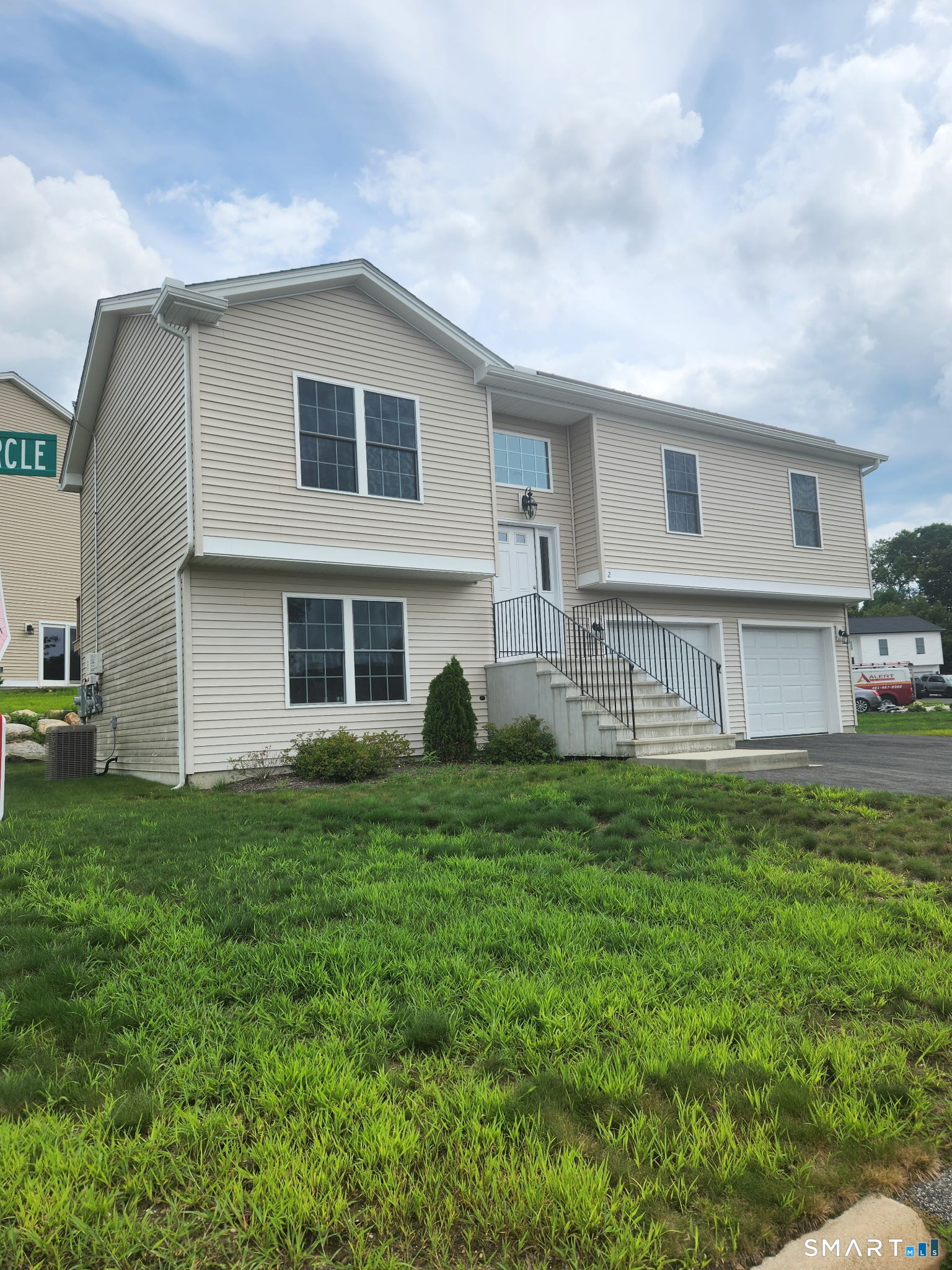 2 Julian's Circle Sterling CT 06377