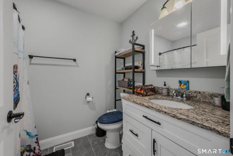 2 Julian Circle Sterling CT 06377
