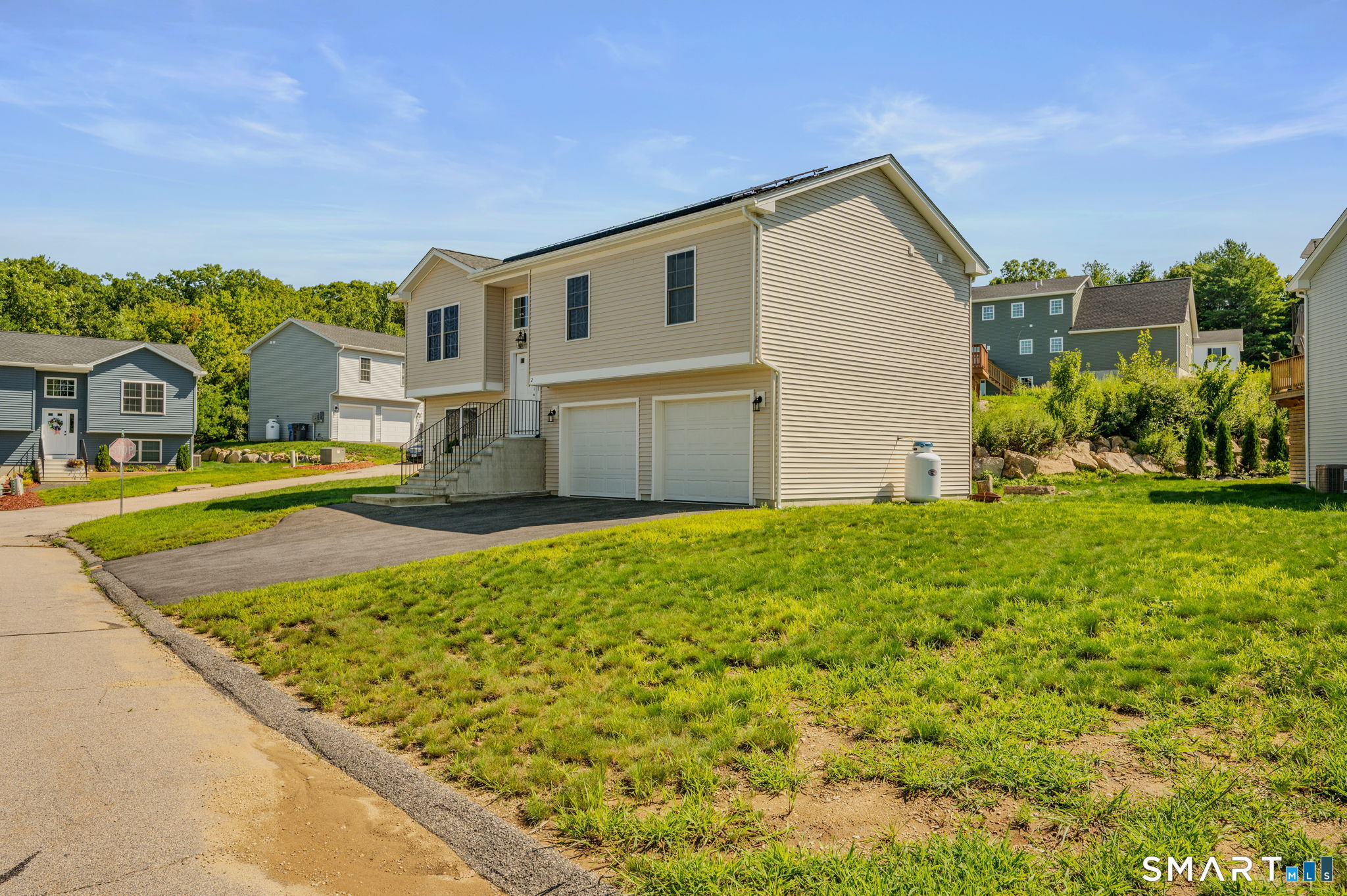 2 Julian Circle Sterling CT 06377