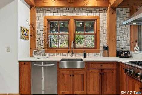 15 Silversmith Lane Redding CT 06896