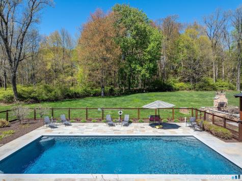 15 Silversmith Lane Redding CT 06896