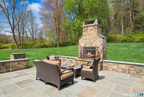 15 Silversmith Lane Redding CT 06896