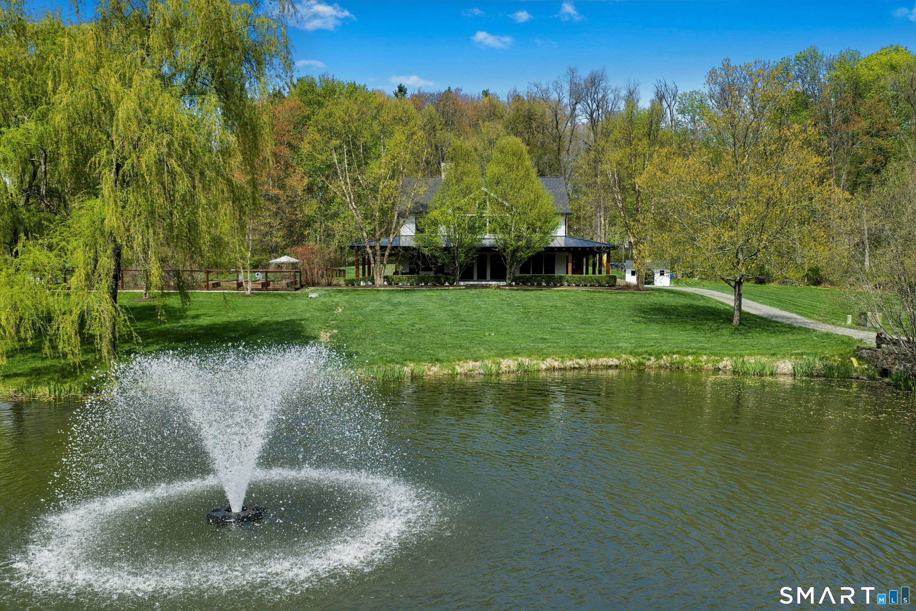 15 Silversmith Lane Redding CT 06896