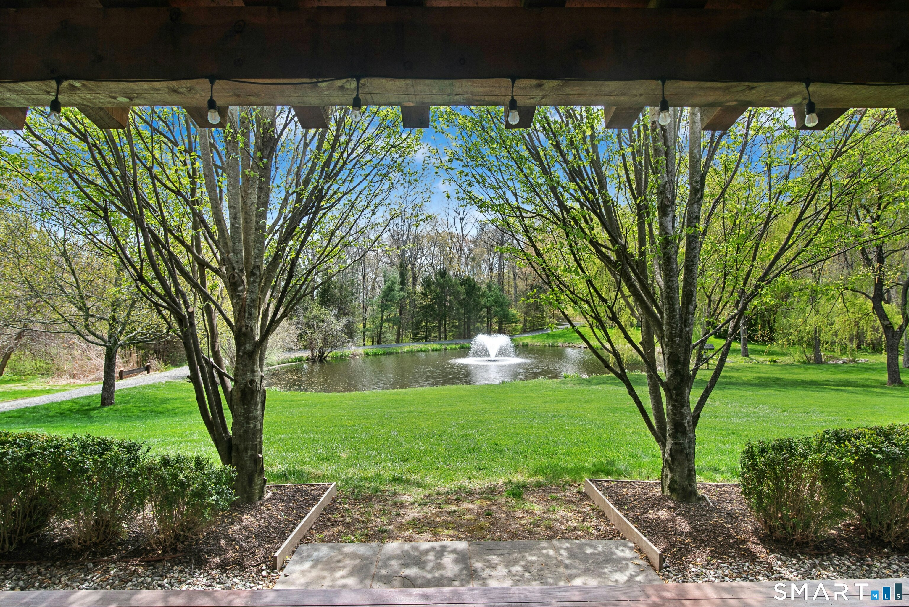 15 Silversmith Lane Redding CT 06896