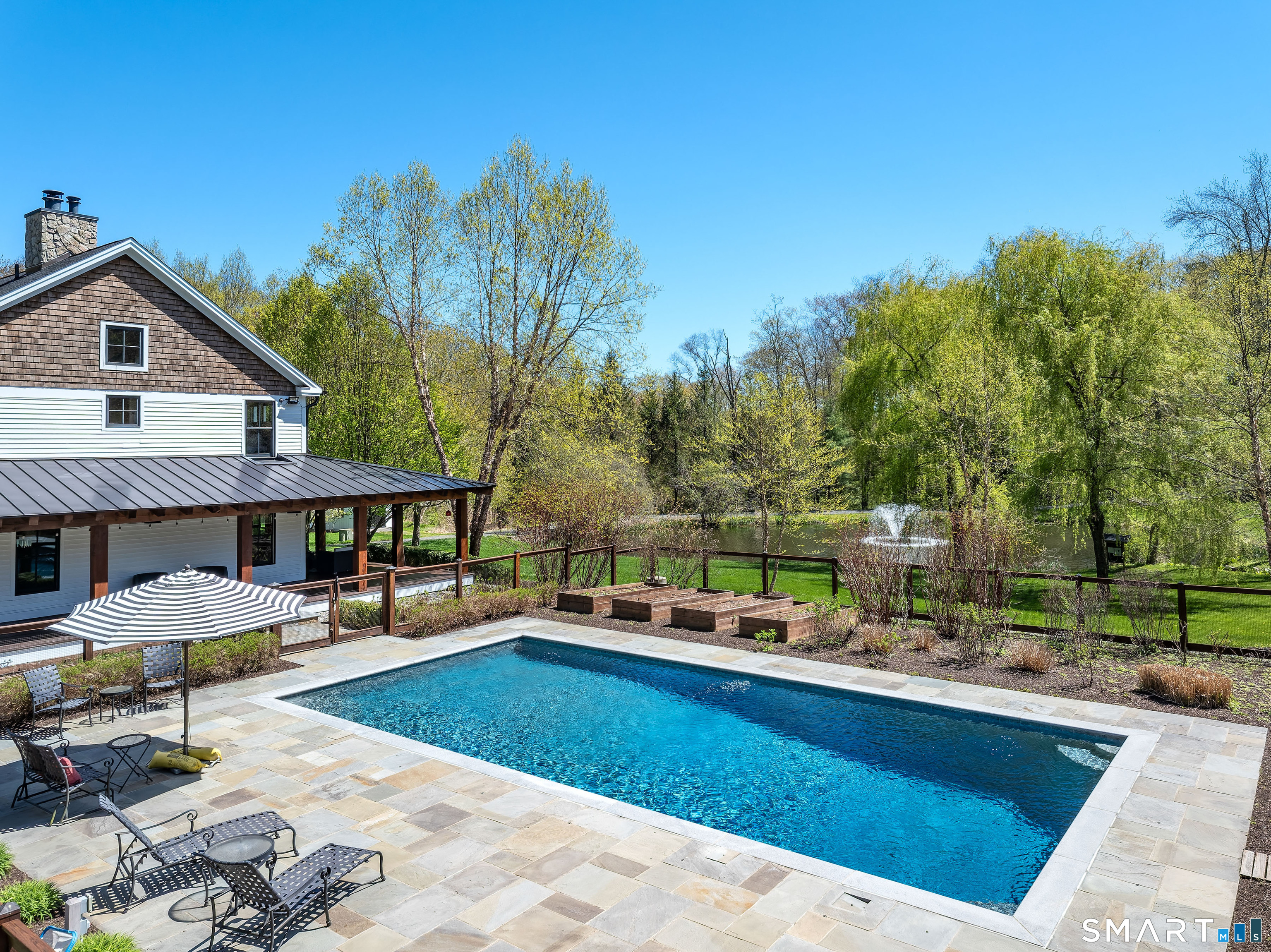 15 Silversmith Lane Redding CT 06896