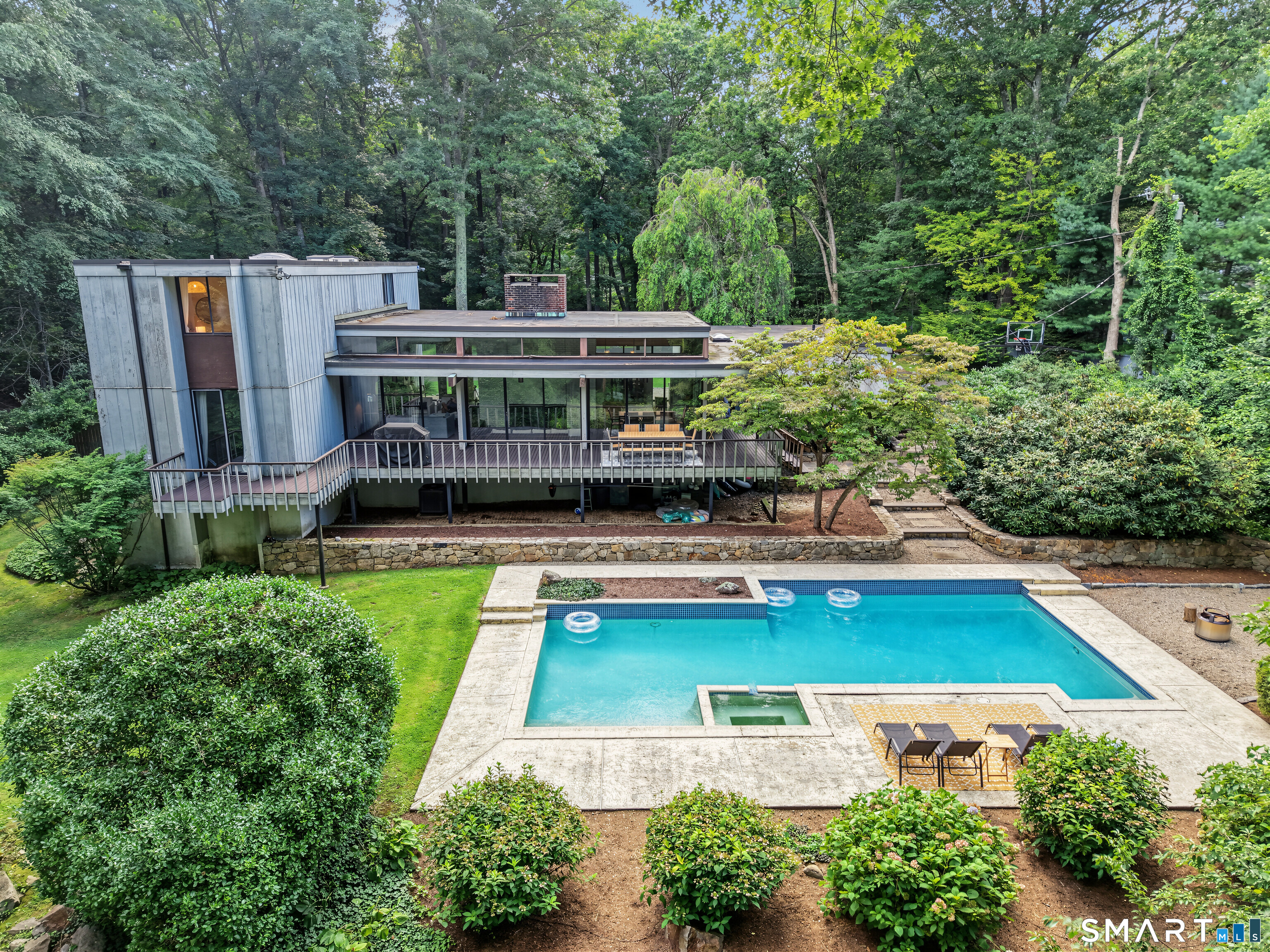 9 Autumn Ridge Road Weston CT 06883