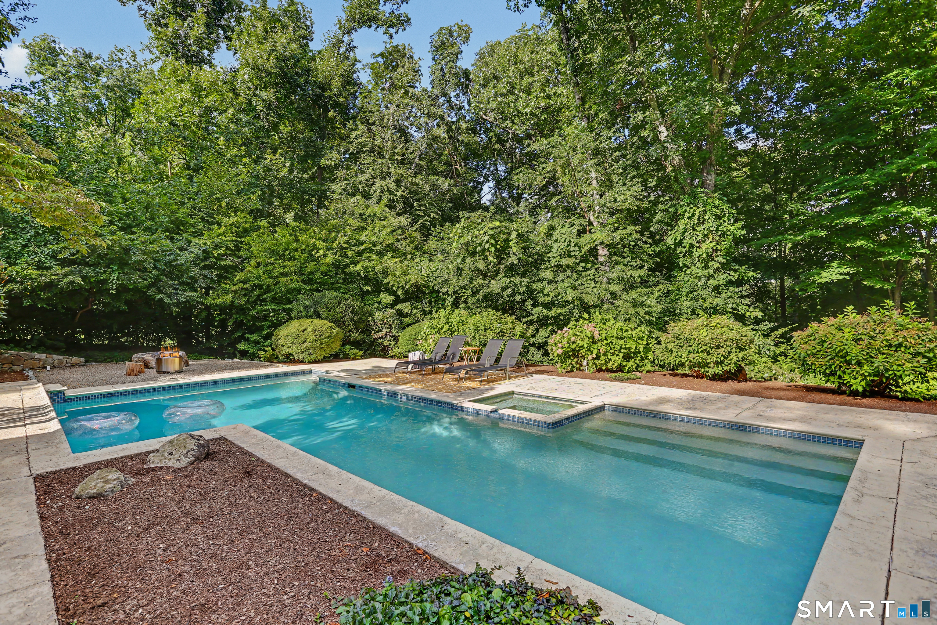 9 Autumn Ridge Road Weston CT 06883