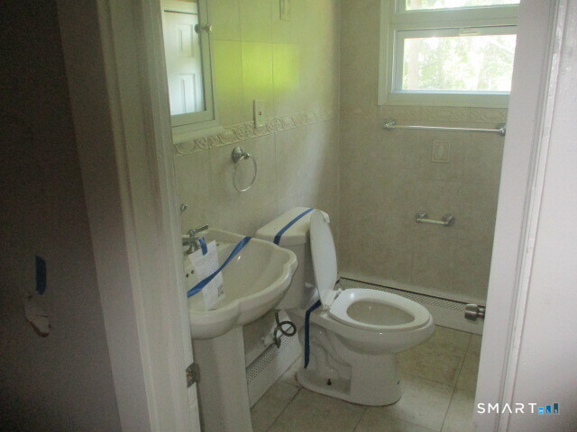 28 Trowbridge Street Waterbury CT 06710