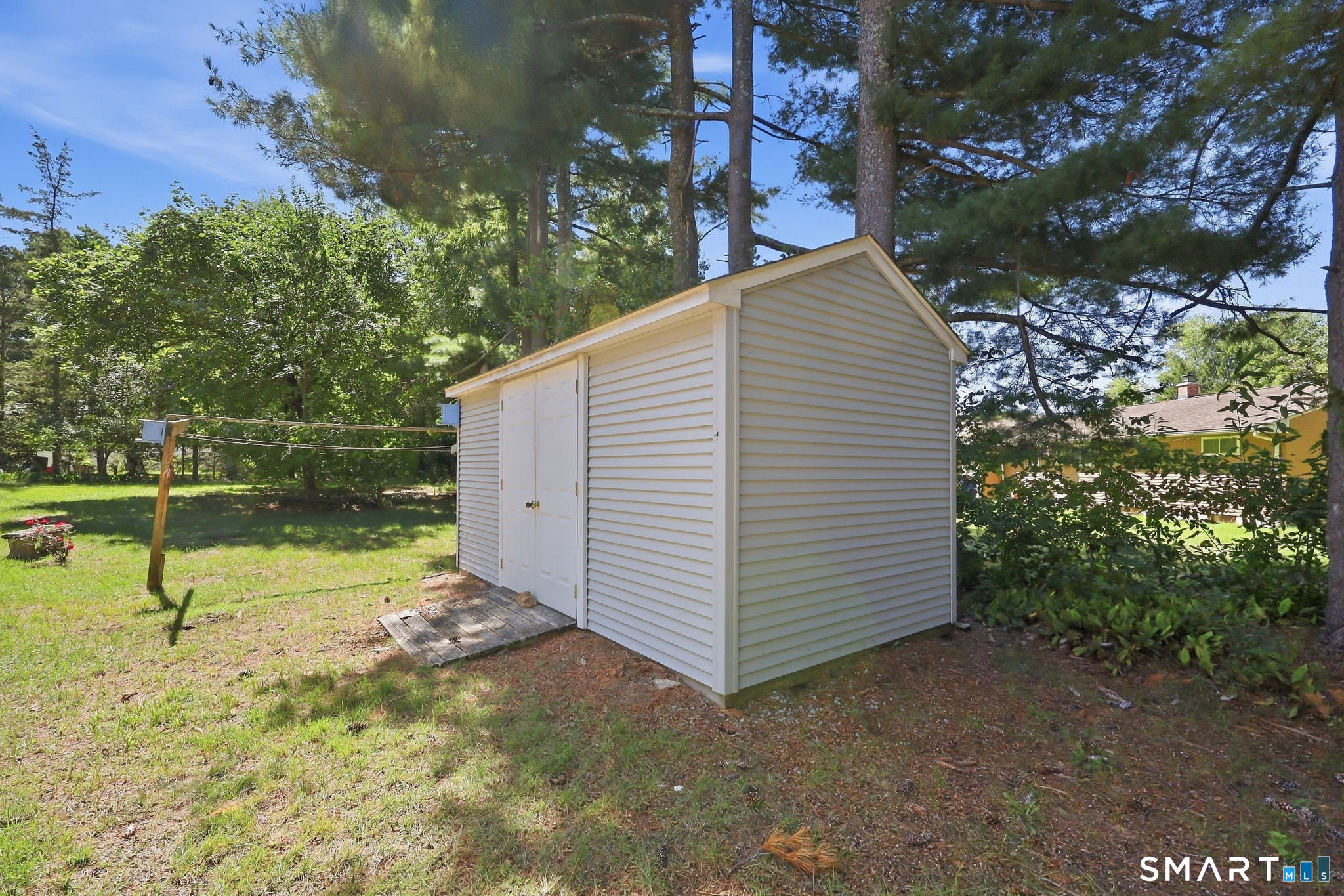 33 Spring Garden Road Enfield CT 06082