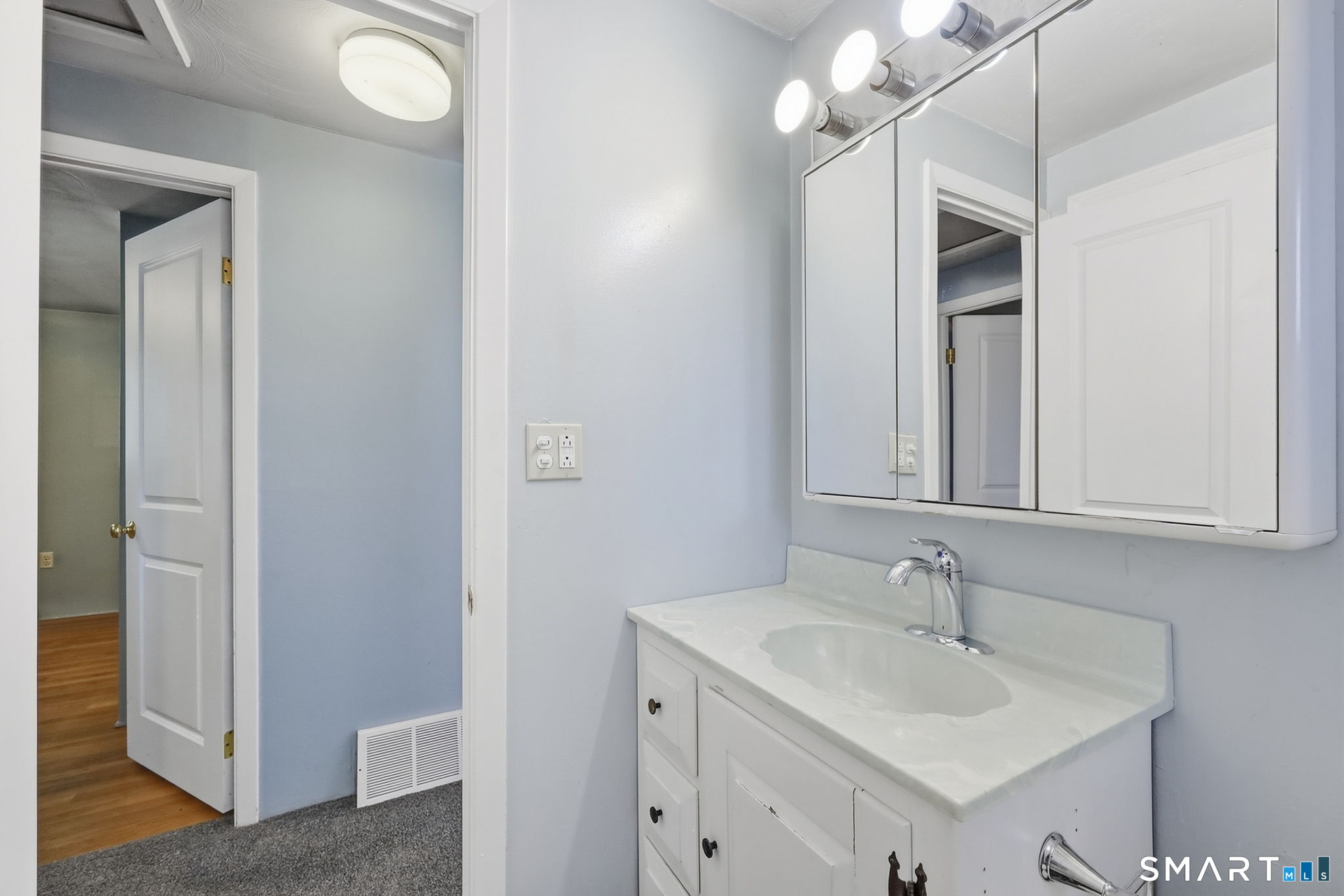 33 Spring Garden Road Enfield CT 06082