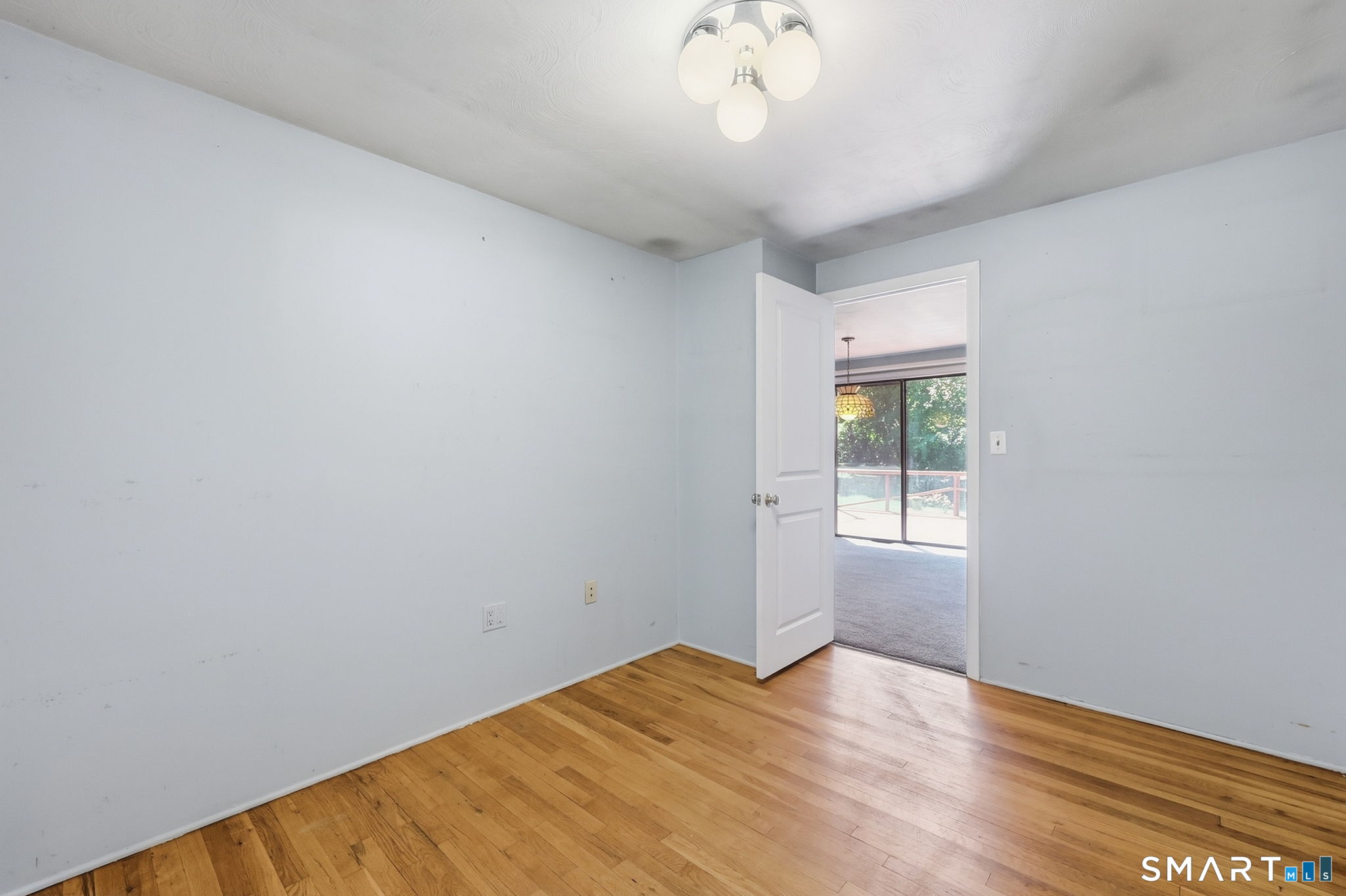 33 Spring Garden Road Enfield CT 06082