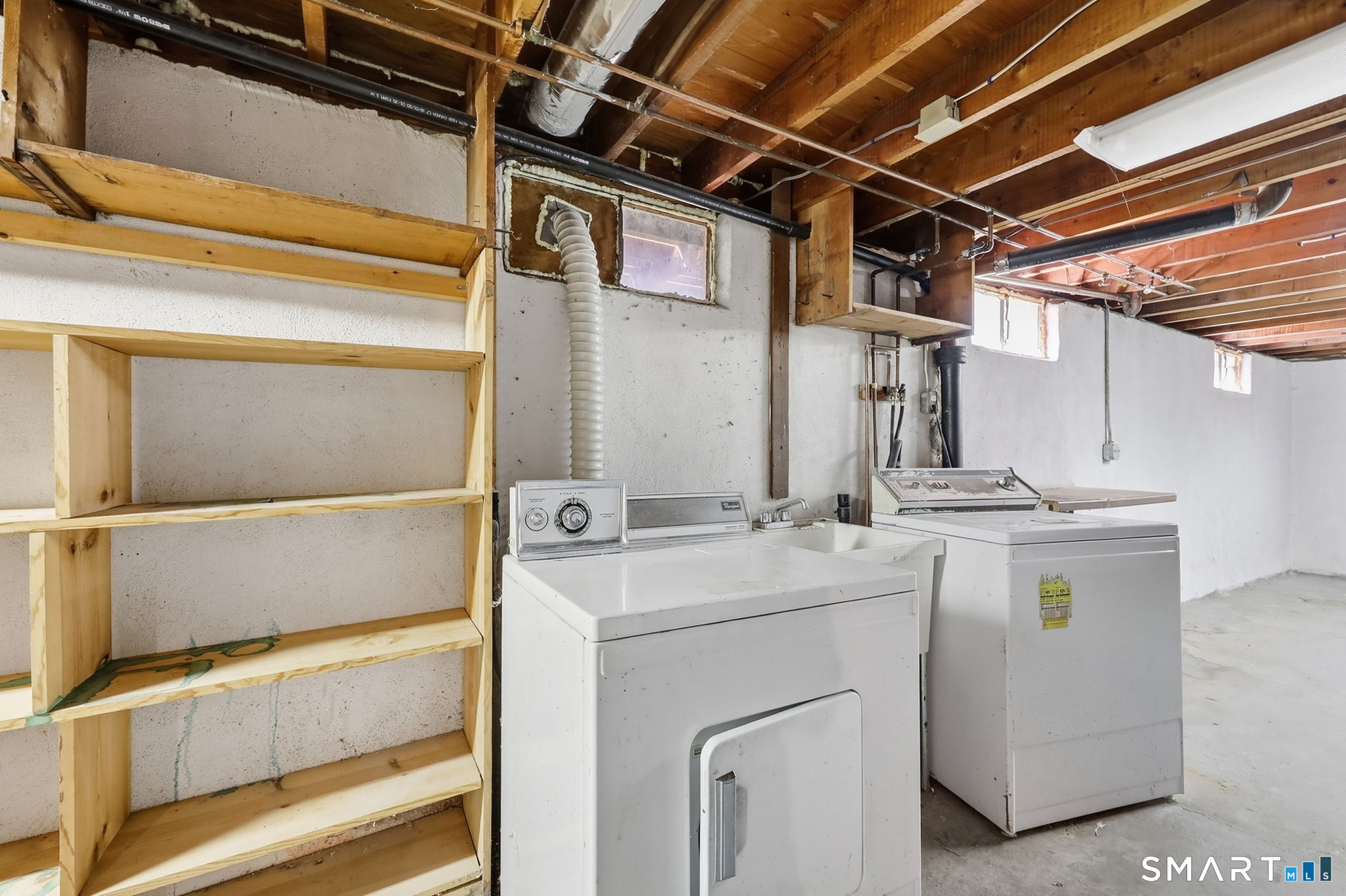 33 Spring Garden Road Enfield CT 06082
