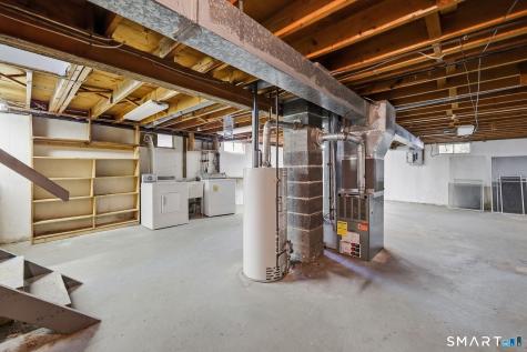 33 Spring Garden Road Enfield CT 06082