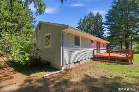 33 Spring Garden Road Enfield CT 06082