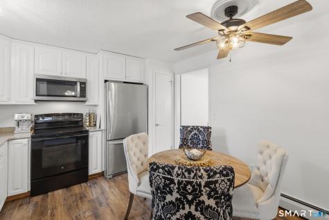 92 Laurel Lane Simsbury CT 06070