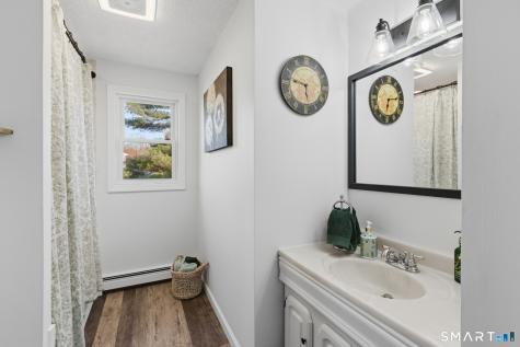 92 Laurel Lane Simsbury CT 06070