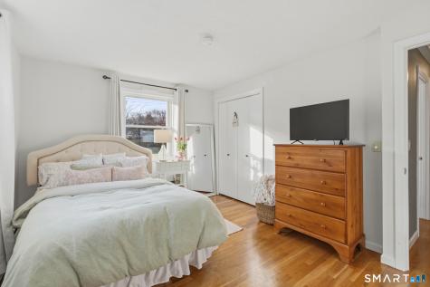 92 Laurel Lane Simsbury CT 06070