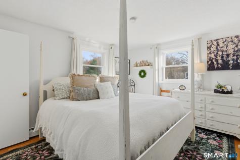 92 Laurel Lane Simsbury CT 06070