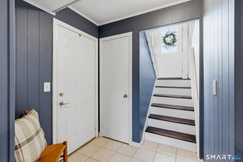 92 Laurel Lane Simsbury CT 06070