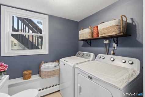 92 Laurel Lane Simsbury CT 06070