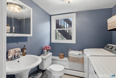 92 Laurel Lane Simsbury CT 06070