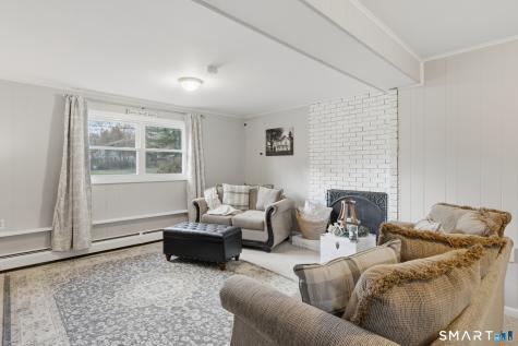 92 Laurel Lane Simsbury CT 06070