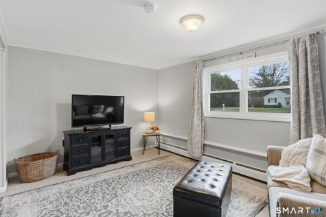 92 Laurel Lane Simsbury CT 06070