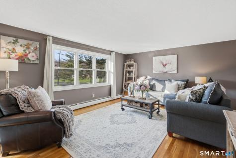 92 Laurel Lane Simsbury CT 06070
