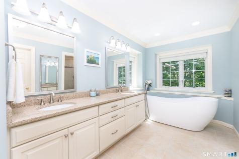 26 Henley Way Avon CT 06001